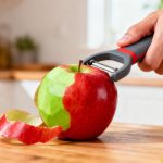 El truco revolucionario para pelar manzanas sin esfuerzo